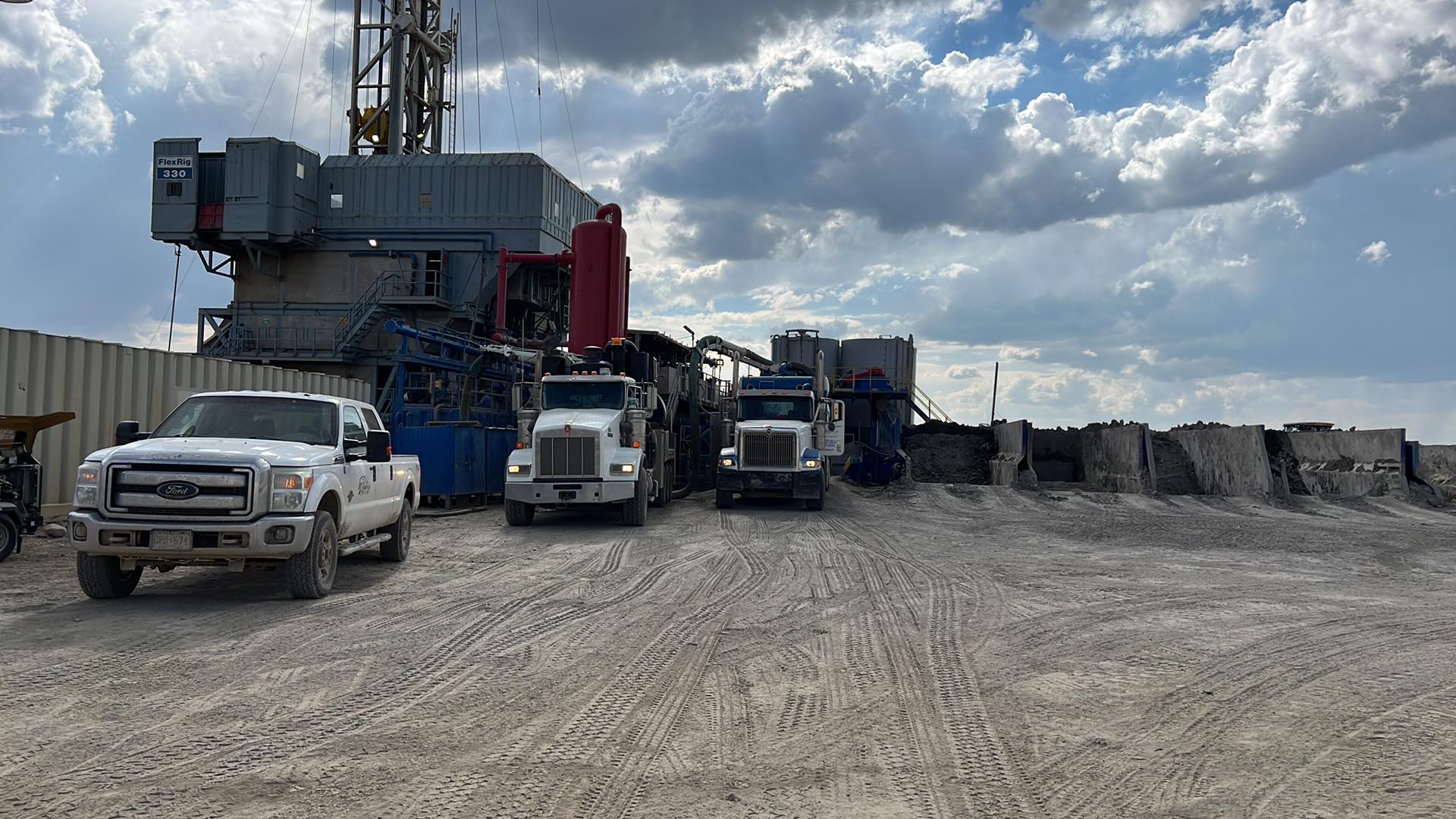 367709381_869015220736197_8211015342663588563_n Rig clean